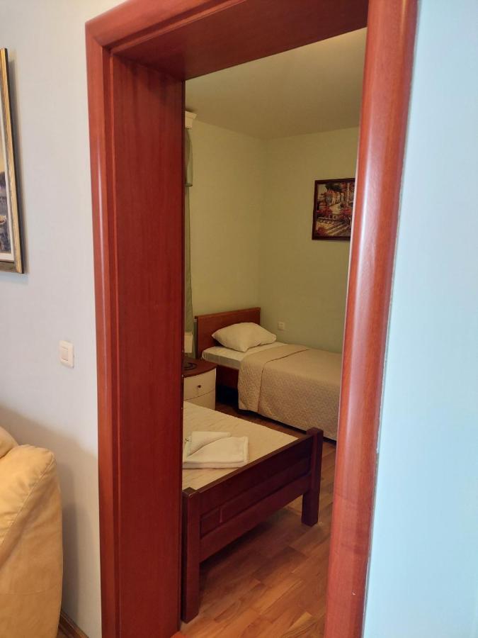 Plava Vila Beach Apartments Sveti Stefan Eksteriør billede